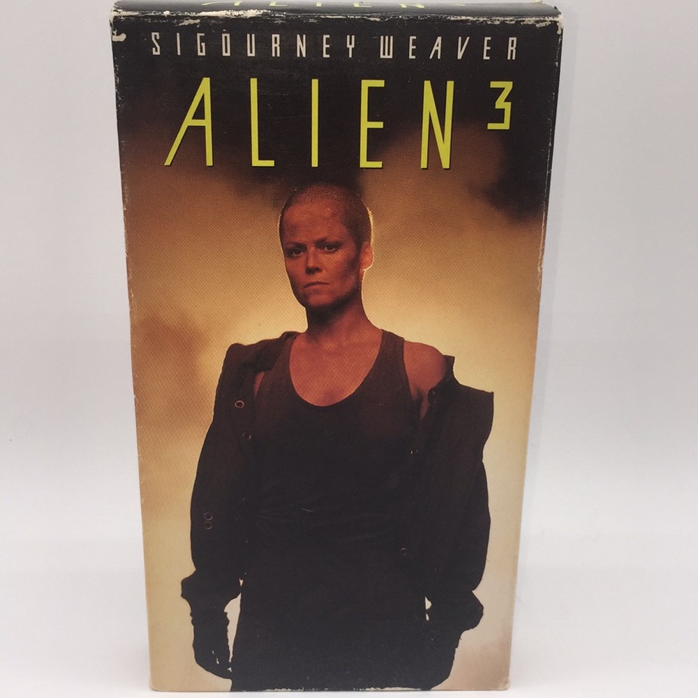 Alien 3 VHS Video Sigourney Weaver Science Fiction